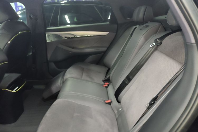 Used VOYAH PASSION 2024 PHEV Four-Wheel Drive Ultra-Long Range Executive Edition Left Rear Seat