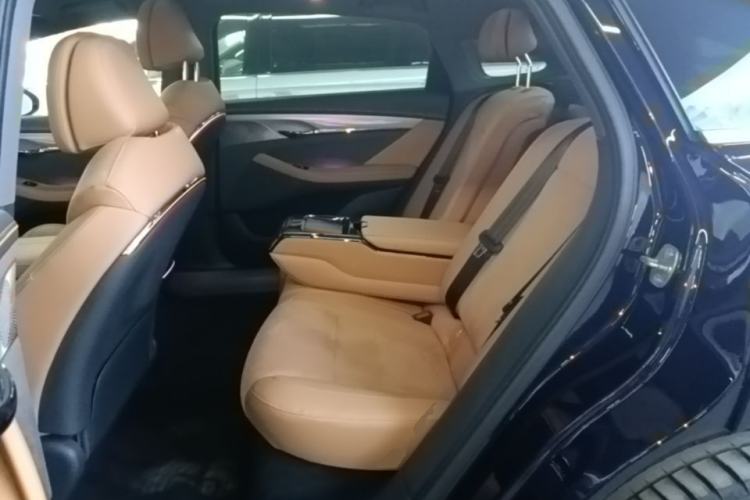 Used VOYAH PASSION 2024 PHEV Four-Wheel Drive Ultra-Long Range Flagship Model Left Rear Seat