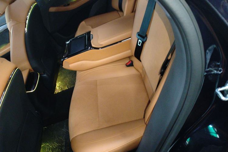 Used VOYAH PASSION 2024 PHEV Four-Wheel Drive Ultra-Long Range Flagship Model Left Rear Seat