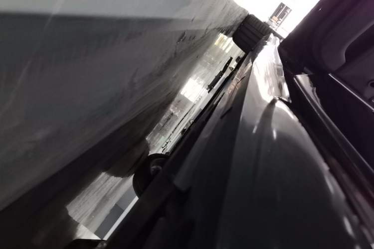 Used VOYAH PASSION 2024 PHEV Four-Wheel Drive Ultra-Long Range Flagship Model Left Side Sill