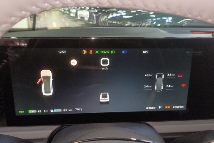 Used VOYAH PASSION 2024 PHEV Four-Wheel Drive Ultra-Long Range Flagship Model Odometer Close Up