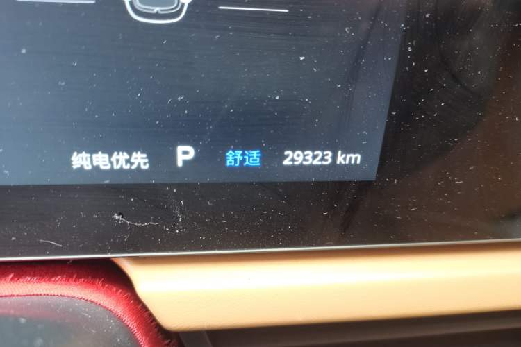 Used VOYAH PASSION 2024 PHEV Four-Wheel Drive Ultra-Long Range Flagship Model Odometer Close Up