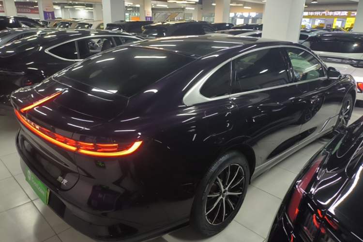 Used VOYAH PASSION 2024 PHEV Four-Wheel Drive Ultra-Long Range Executive Edition Rear Right 45 Deg