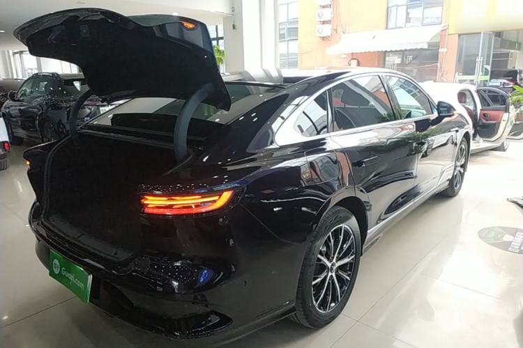 Used VOYAH PASSION 2024 PHEV Four-Wheel Drive Ultra-Long Range Executive Edition Rear Right 45 Deg