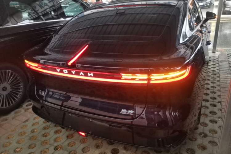 Used VOYAH PASSION 2024 PHEV Four-Wheel Drive Ultra-Long Range Flagship Model Rear