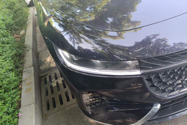 Used VOYAH PASSION 2024 PHEV Four-Wheel Drive Ultra-Long Range Executive Edition Right Front Headlight
