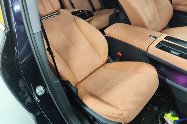 Used VOYAH PASSION 2024 PHEV Four-Wheel Drive Ultra-Long Range Executive Edition Right Front Seat