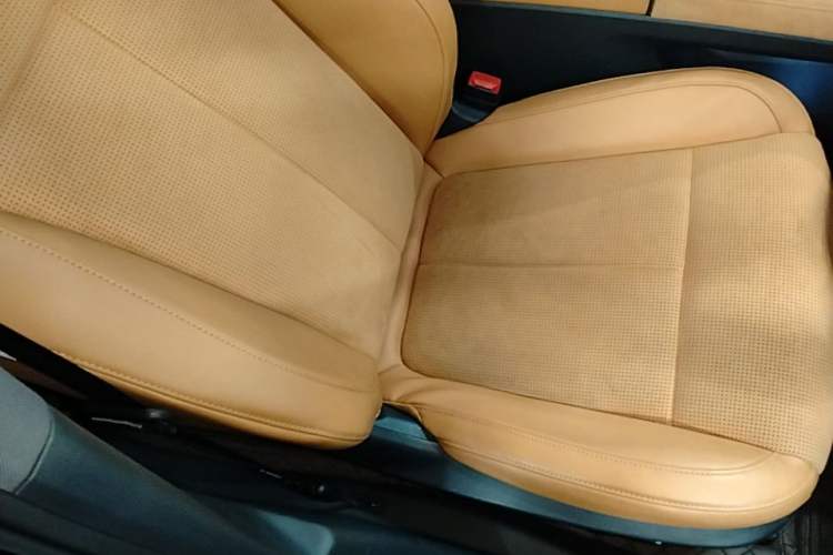Used VOYAH PASSION 2024 PHEV Four-Wheel Drive Ultra-Long Range Flagship Model Right Front Seat