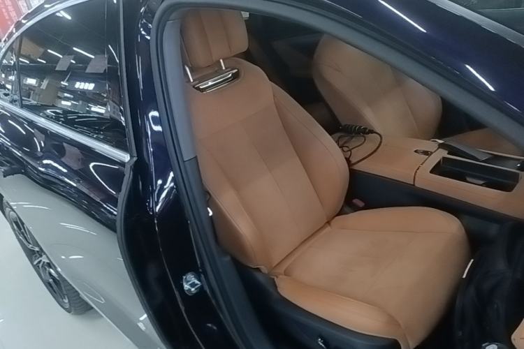 Used VOYAH PASSION 2024 PHEV Four-Wheel Drive Ultra-Long Range Flagship Model Right Front Seat