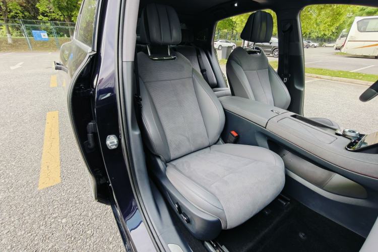 Used VOYAH PASSION 2024 PHEV Four-Wheel Drive Ultra-Long Range Flagship Model Right Front Seat