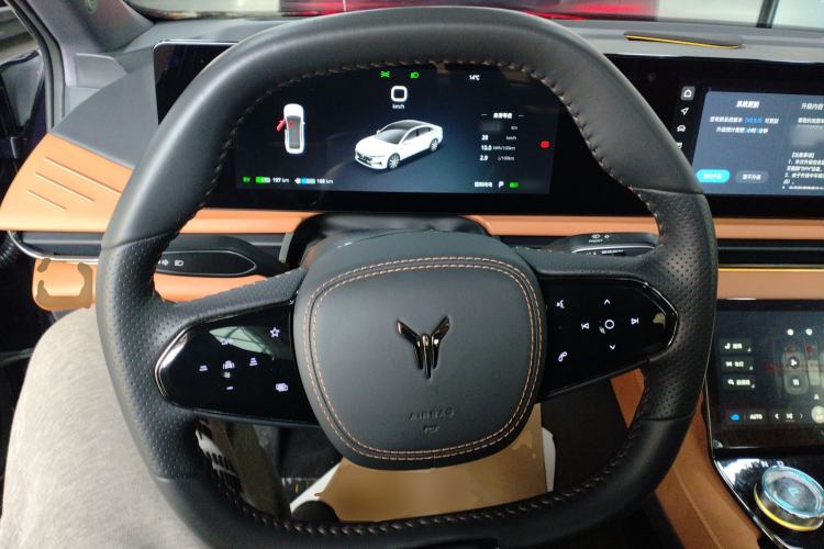 Used VOYAH PASSION 2024 PHEV Four-Wheel Drive Ultra-Long Range Flagship Model Steering Wheel