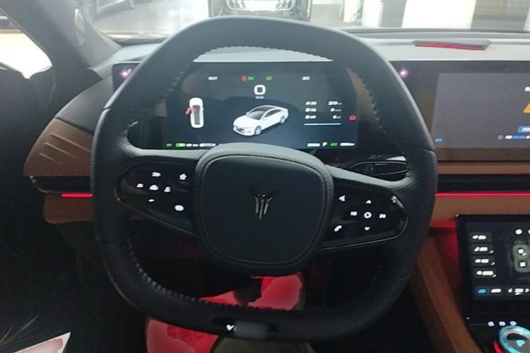 Used VOYAH PASSION 2024 PHEV Four-Wheel Drive Ultra-Long Range Flagship Model Steering Wheel