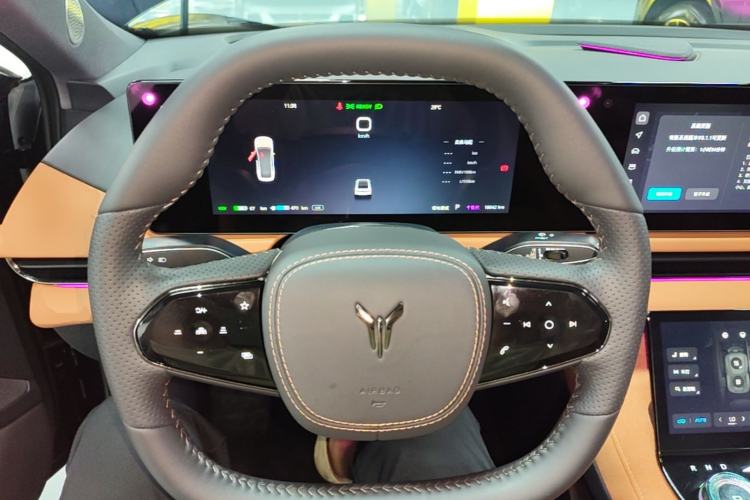 Used VOYAH PASSION 2024 PHEV Four-Wheel Drive Ultra-Long Range Executive Edition Steering Wheel
