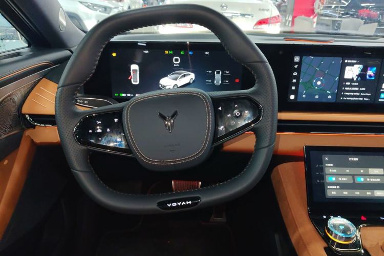 Used VOYAH PASSION 2024 PHEV Four-Wheel Drive Ultra-Long Range Flagship Model Steering Wheel