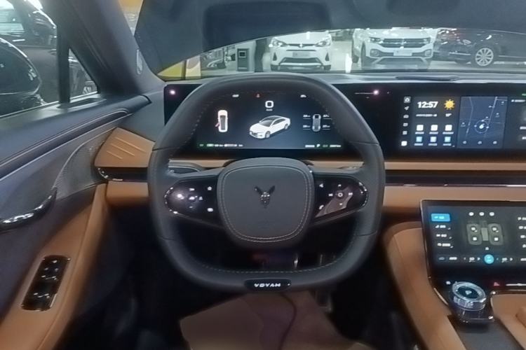 Used VOYAH PASSION 2024 PHEV Four-Wheel Drive Ultra-Long Range Flagship Model Steering Wheel