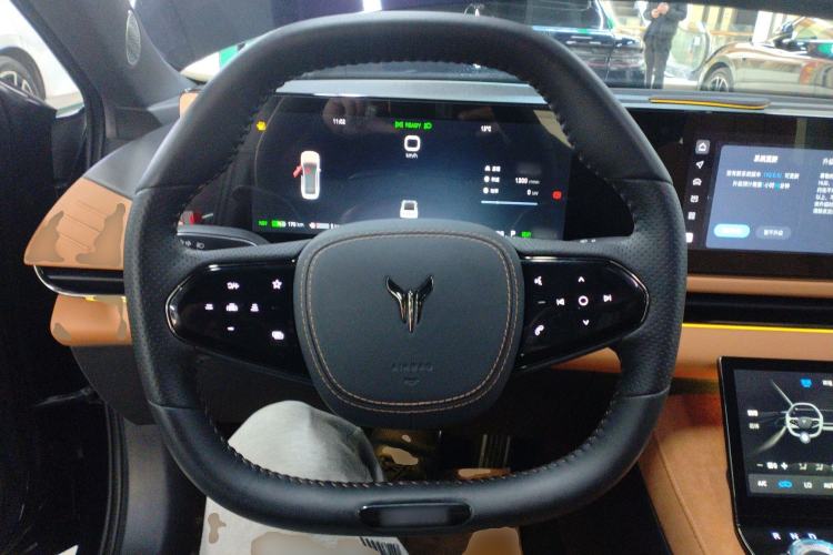 Used VOYAH PASSION 2024 PHEV Four-Wheel Drive Ultra-Long Range Flagship Model Steering Wheel
