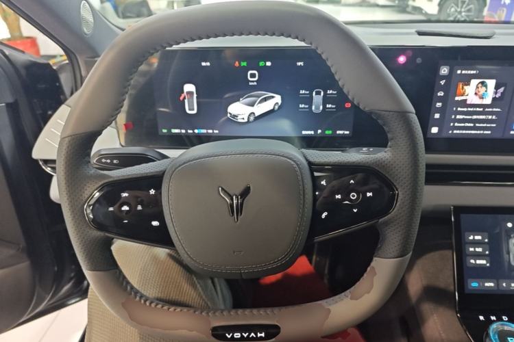 Used VOYAH PASSION 2024 PHEV Four-Wheel Drive Ultra-Long Range Executive Edition Steering Wheel