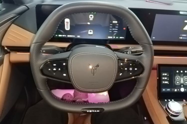 Used VOYAH PASSION 2024 PHEV Four-Wheel Drive Ultra-Long Range Flagship Model Steering Wheel