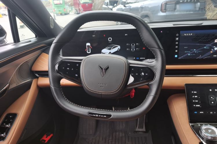 Used VOYAH PASSION 2024 PHEV Four-Wheel Drive Ultra-Long Range Flagship Model Steering Wheel