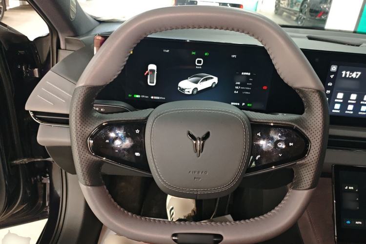Used VOYAH PASSION 2024 PHEV Four-Wheel Drive Ultra-Long Range Flagship Model Steering Wheel