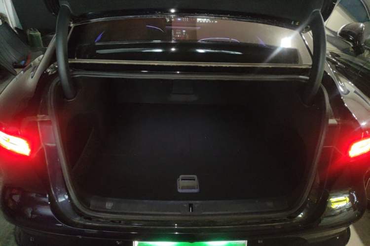 Used VOYAH PASSION 2024 PHEV Four-Wheel Drive Ultra-Long Range Flagship Model Trunk
