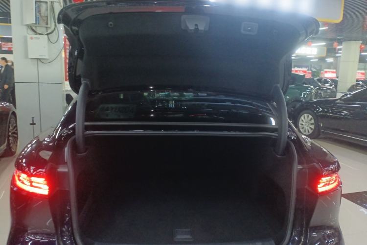 Used VOYAH PASSION 2024 PHEV Four-Wheel Drive Ultra-Long Range Flagship Model Trunk