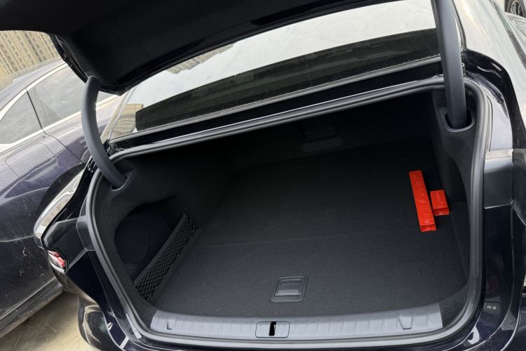 Used VOYAH PASSION 2024 PHEV Four-Wheel Drive Ultra-Long Range Executive Edition Trunk