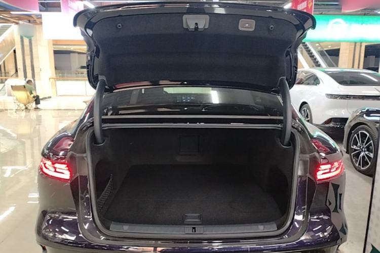 Used VOYAH PASSION 2024 PHEV Four-Wheel Drive Ultra-Long Range Flagship Model Trunk