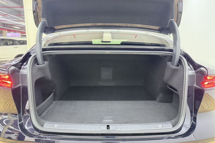 Used VOYAH PASSION 2024 PHEV Four-Wheel Drive Ultra-Long Range Flagship Model Trunk