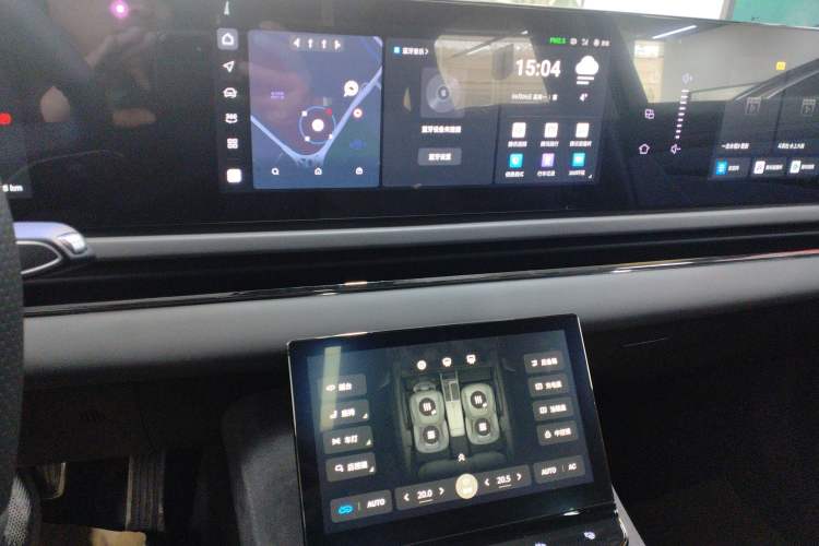 Used VOYAH PASSION 2024 PHEV Four-Wheel Drive Ultra-Long Range Flagship Model Audio And AC Panel