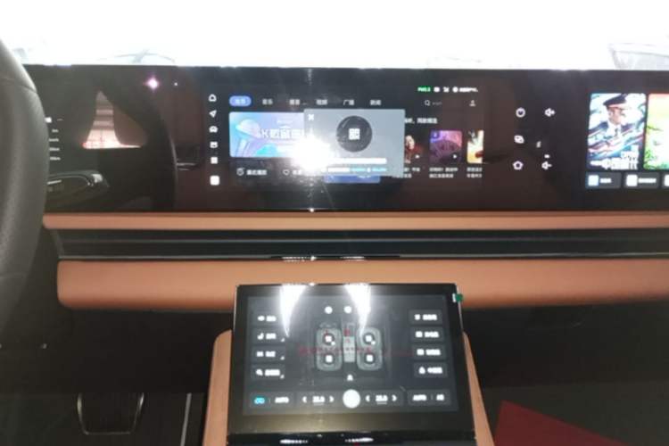 Used VOYAH PASSION 2024 PHEV Four-Wheel Drive Ultra-Long Range Flagship Model Audio And AC Panel