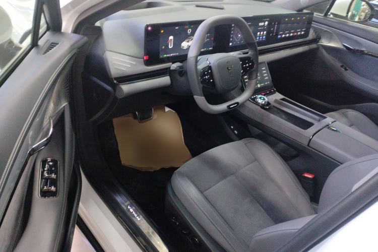 Used VOYAH PASSION 2024 PHEV Four-Wheel Drive Ultra-Long Range Flagship Model Driver Seat