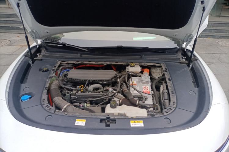 Used VOYAH PASSION 2024 PHEV Four-Wheel Drive Ultra-Long Range Executive Edition Engine Bay
