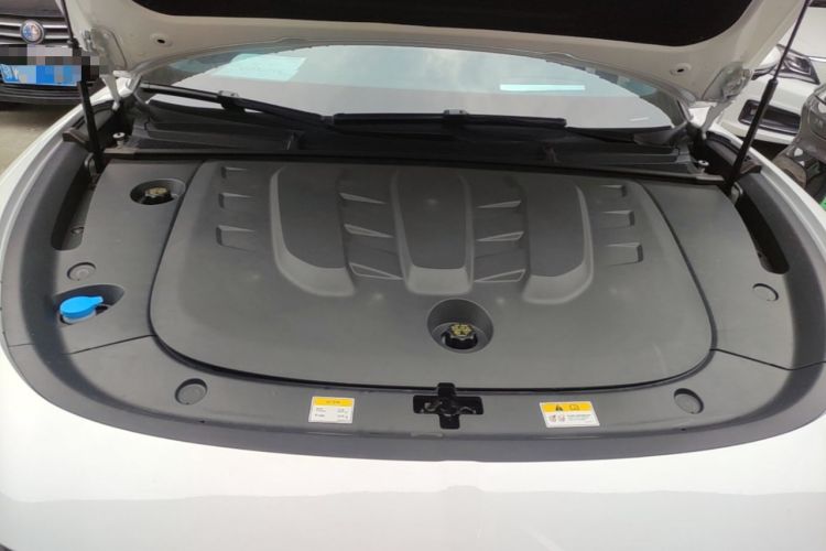 Used VOYAH PASSION 2024 PHEV Four-Wheel Drive Ultra-Long Range Executive Edition Engine Bay