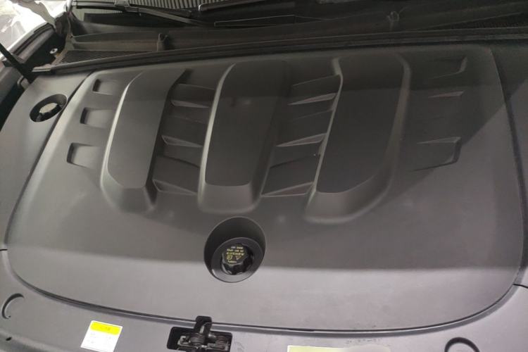 Used VOYAH PASSION 2024 PHEV Four-Wheel Drive Ultra-Long Range Executive Edition Engine Bay