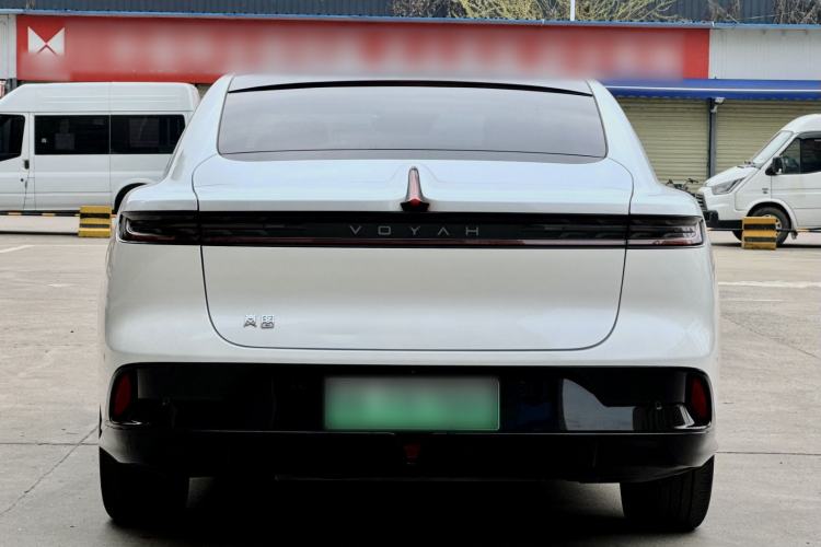 Used VOYAH PASSION 2024 PHEV Four-Wheel Drive Ultra-Long Range Executive Edition Exterior 4