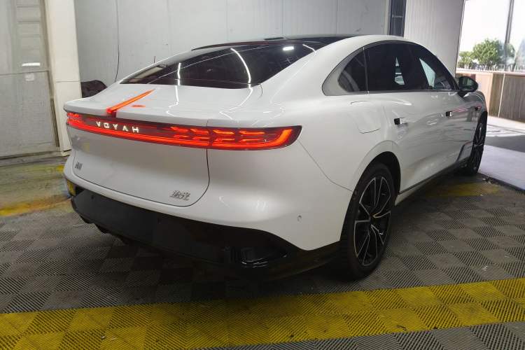 Used VOYAH PASSION 2024 PHEV Four-Wheel Drive Ultra-Long Range Flagship Model Exterior 5