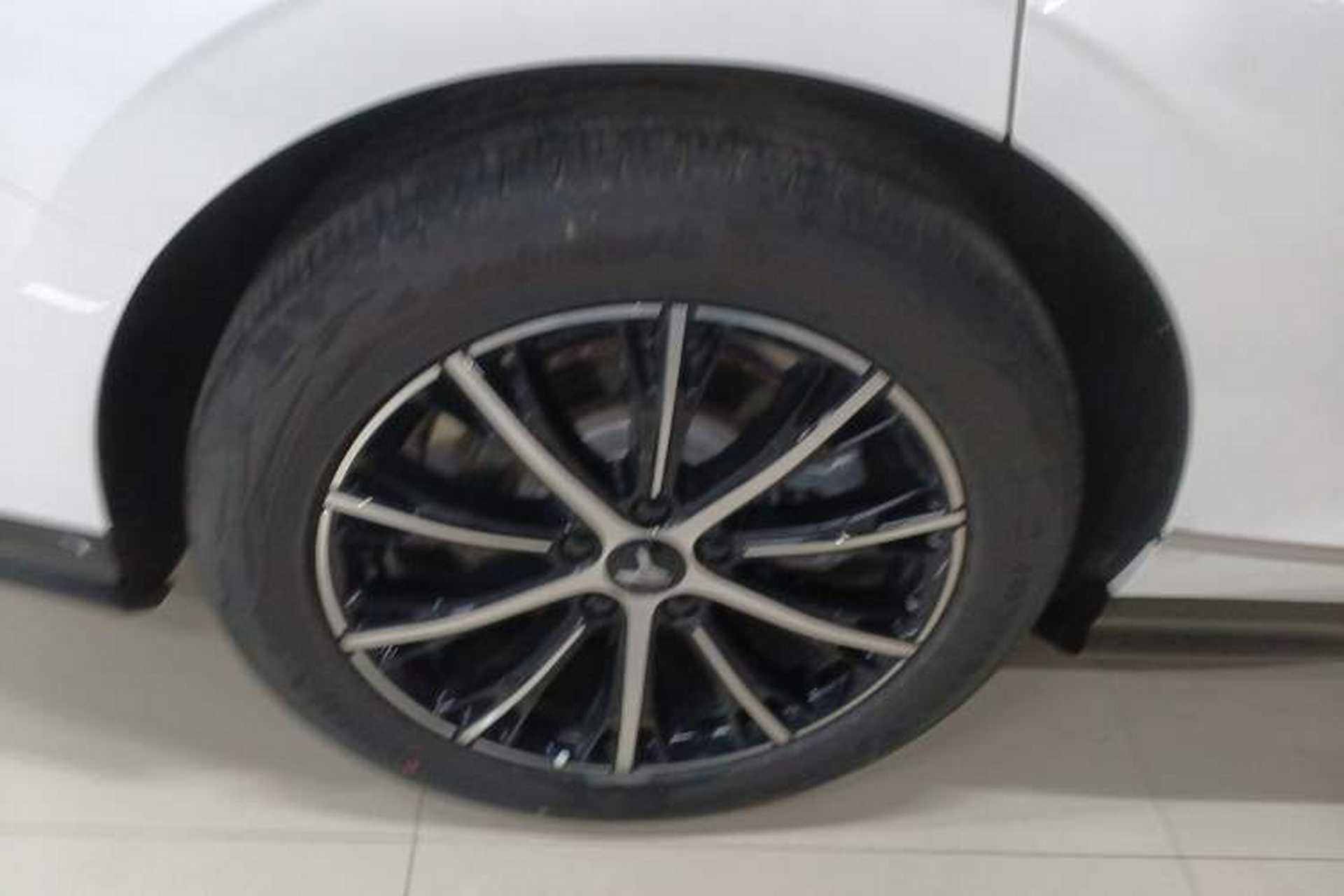 Used VOYAH PASSION 2024 PHEV Four-Wheel Drive Ultra-Long Range Executive Edition Exterior 8