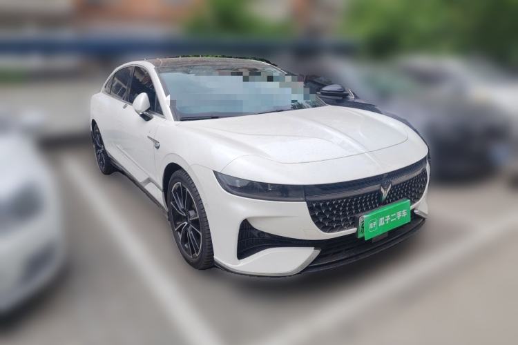 Used VOYAH PASSION 2024 PHEV Four-Wheel Drive Ultra-Long Range Flagship Model Front Right 45 Deg