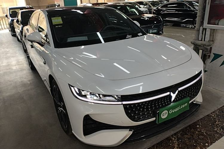 Used VOYAH PASSION 2024 PHEV Four-Wheel Drive Ultra-Long Range Flagship Model Front Right 45 Deg