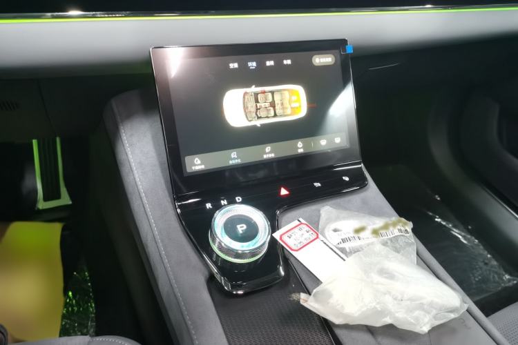 Used VOYAH PASSION 2024 PHEV Four-Wheel Drive Ultra-Long Range Executive Edition Gear Lever