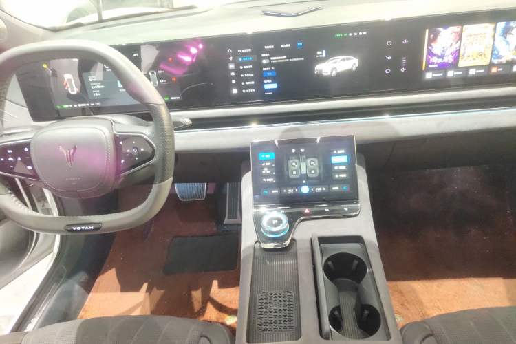 Used VOYAH PASSION 2024 PHEV Four-Wheel Drive Ultra-Long Range Flagship Model Gear Lever