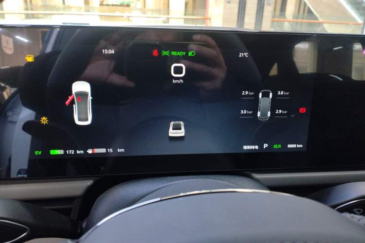 Used VOYAH PASSION 2024 PHEV Four-Wheel Drive Ultra-Long Range Flagship Model Instrument Cluster