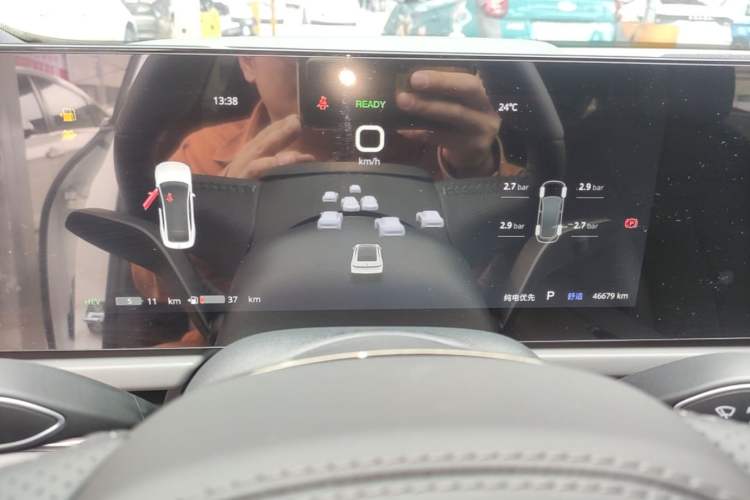 Used VOYAH PASSION 2024 PHEV Four-Wheel Drive Ultra-Long Range Executive Edition Instrument Cluster