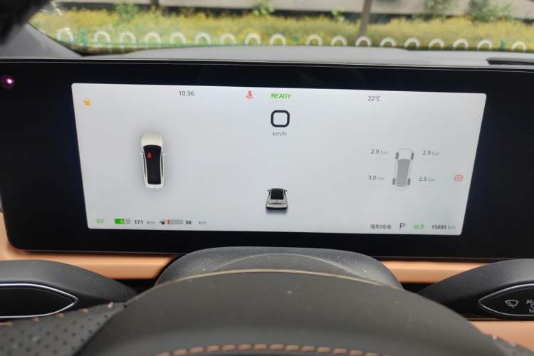 Used VOYAH PASSION 2024 PHEV Four-Wheel Drive Ultra-Long Range Flagship Model Instrument Cluster
