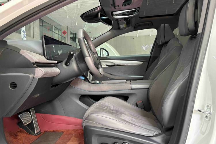 Used VOYAH PASSION 2024 PHEV Four-Wheel Drive Ultra-Long Range Flagship Model Interior 3