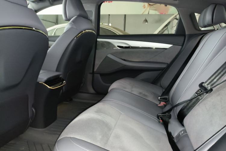 Used VOYAH PASSION 2024 PHEV Four-Wheel Drive Ultra-Long Range Flagship Model Interior 4