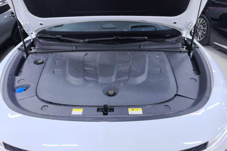 Used VOYAH PASSION 2024 PHEV Four-Wheel Drive Ultra-Long Range Executive Edition Interior 5