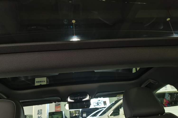 Used VOYAH PASSION 2024 PHEV Four-Wheel Drive Ultra-Long Range Flagship Model Interior 7