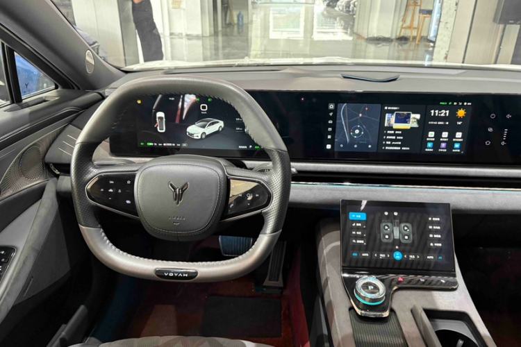 Used VOYAH PASSION 2024 PHEV Four-Wheel Drive Ultra-Long Range Flagship Model Interior 8